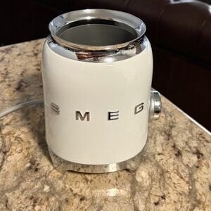 Smeg White Electric Milk Frother No Cup Just Motor